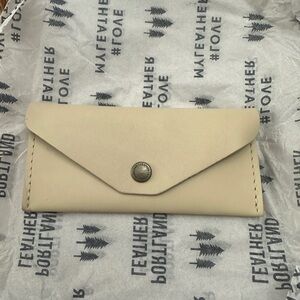 Portland Leather Mini Zip Wallet in Bone